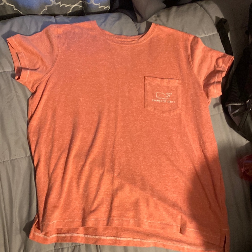 vineyard vines tee shirt